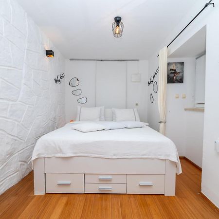Apartments Vitoria Mali Lošinj Exteriér fotografie